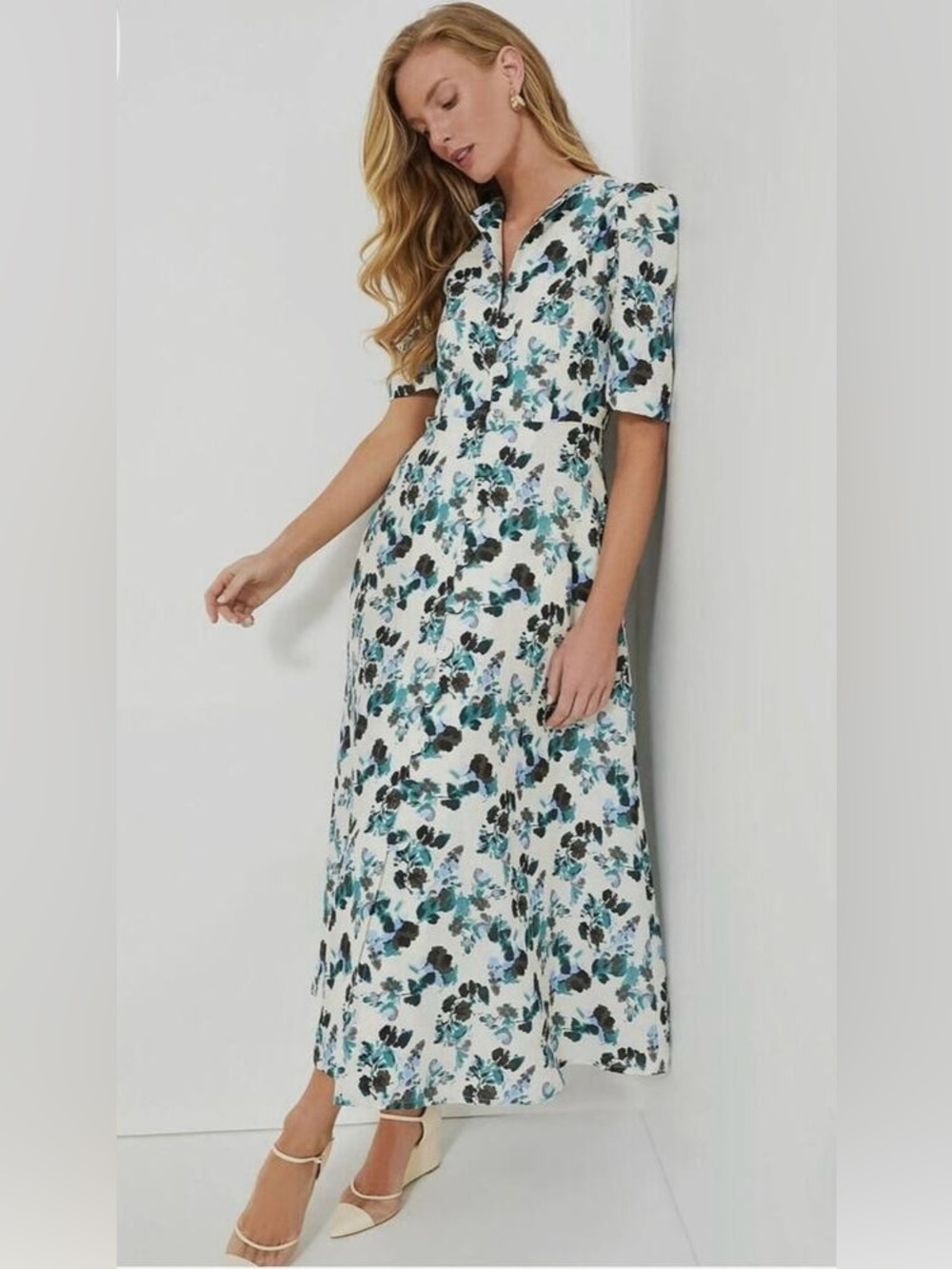 Tuckernuck Budding Bluebell Hadley Collared Floral Shirt Dress  Medium